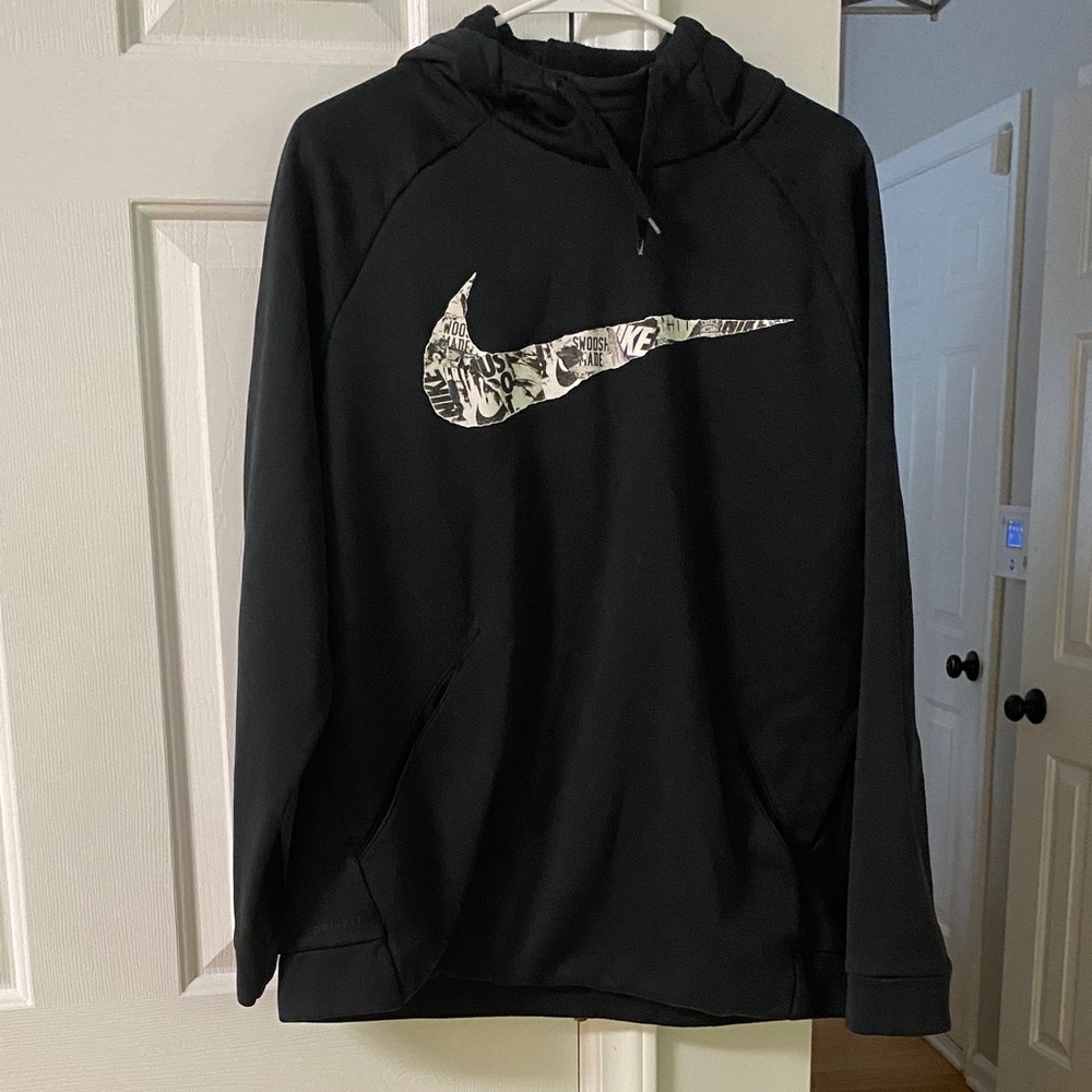 Nike Black Men's Hoodie with Graphic Swoosh size large like new in